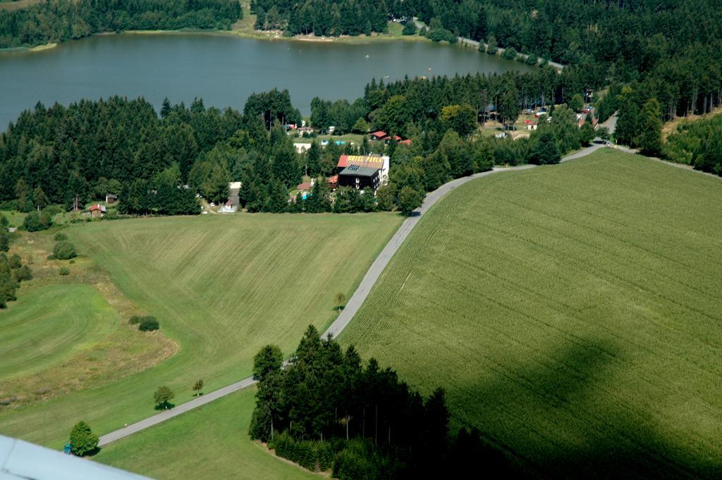 Hotel Pavla Vysocina ノヴェー・ムニェスト・ナ・モラヴィエ エクステリア 写真